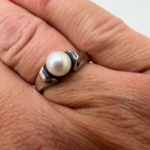 James Avery Sterling Silver Scroll Pearl Ring Size 7